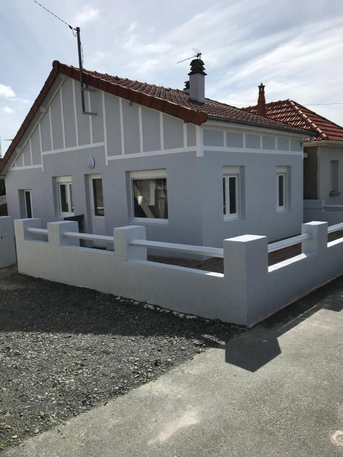 Villa Proche Mer St Martin De Brehal Luaran gambar
